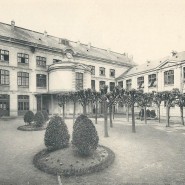 Cour d’honneur du lycée Jules Verne (1912)